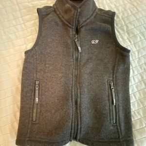 Vineyard Vines Vest! 🐳